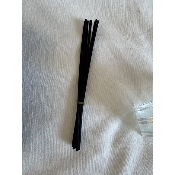 NIB Nest New York Rattan Glass Ocean Mist & Sea Salt Air Freshener Reed Diffuser - Picture 11 of 12